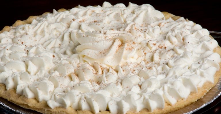 Impress The Neighbors With A Pie That Doesn't Even Go In The Oven ...